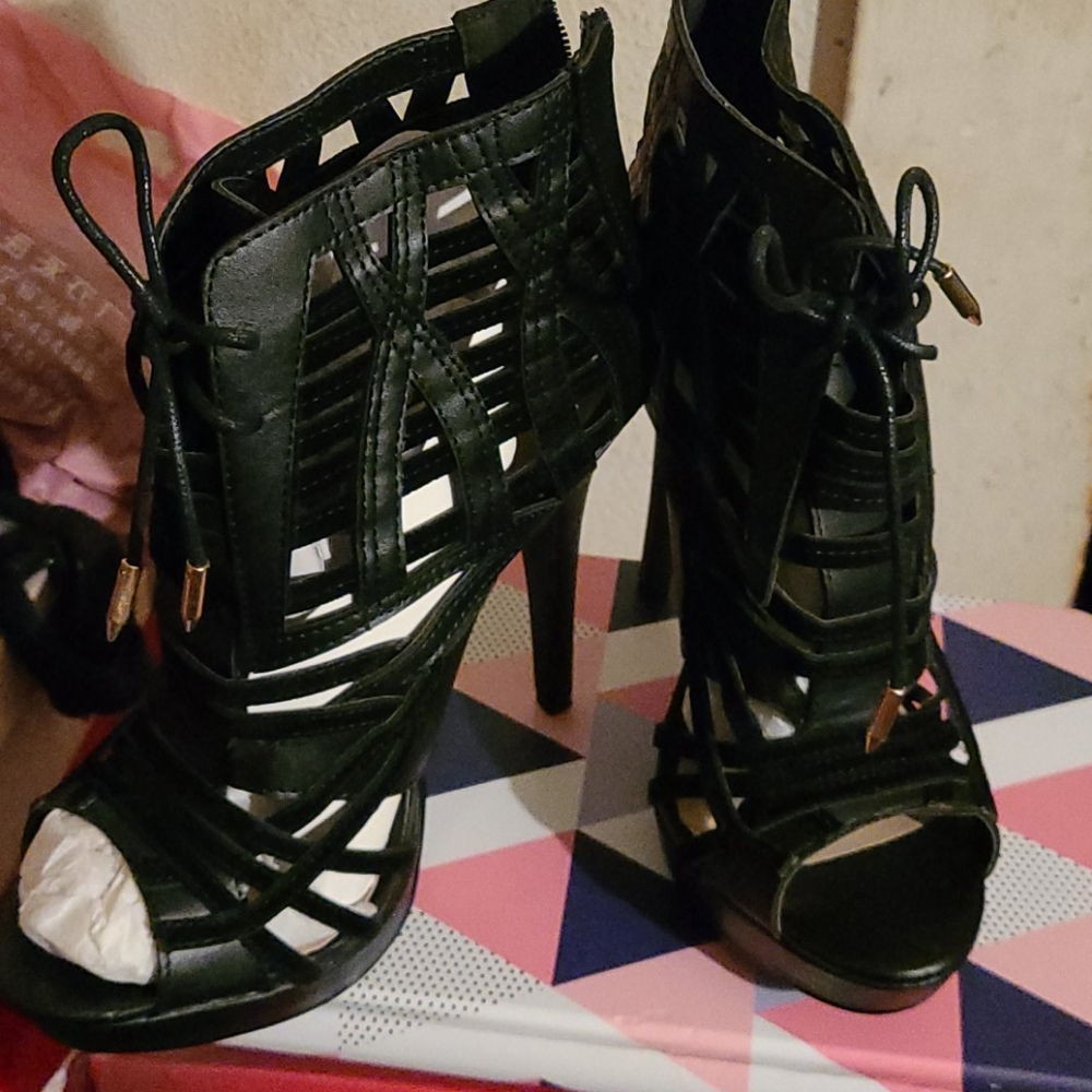 Casual heels